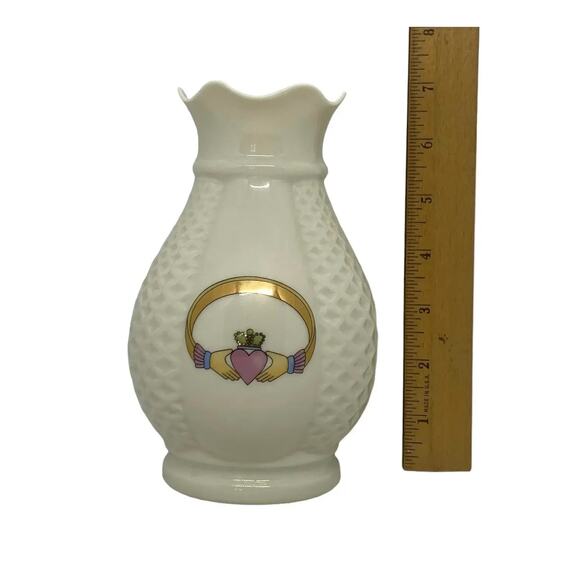 2000 Donegal Parian China Claddagh Ring Vase, Ireland - Picture 11 of 12